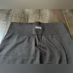 VS pink large black, mesh detail seamless leggings